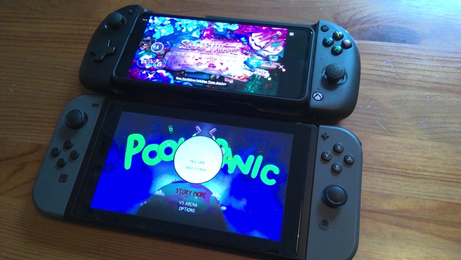 Der Vergleich zwischen Nintendo Switch und NACON MG-X.