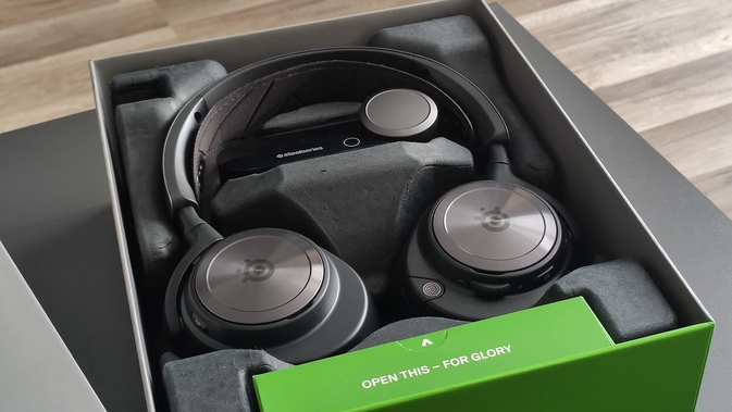 Das SteelSeries Arctis Nova Pro Wireless X ist sehr gut verarbeitet.